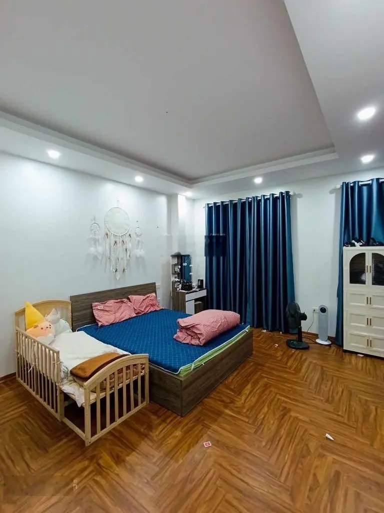 Bán toà nhà Đào Tấn, phân lô vỉa hè oto tránh, lô góc, 70m2 x 8 tầng thang máy, MT 6m giá 20 tỷ TL
