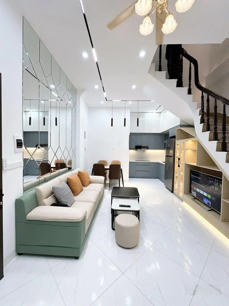 Hàng xóm times city -ngõ ba gác - gần phố - nhà lô góc 3 mặt thoáng tam trinh 40m2 3 tầng chỉ 3.75