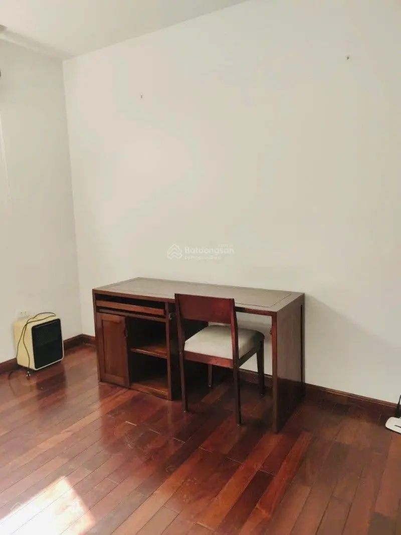Chính chủ tôi cần thanh khoản gấp tòa siêu phẩm 198m 8 tầng thang máy Tây Hồ Hà Nội vị trí đắc địa
