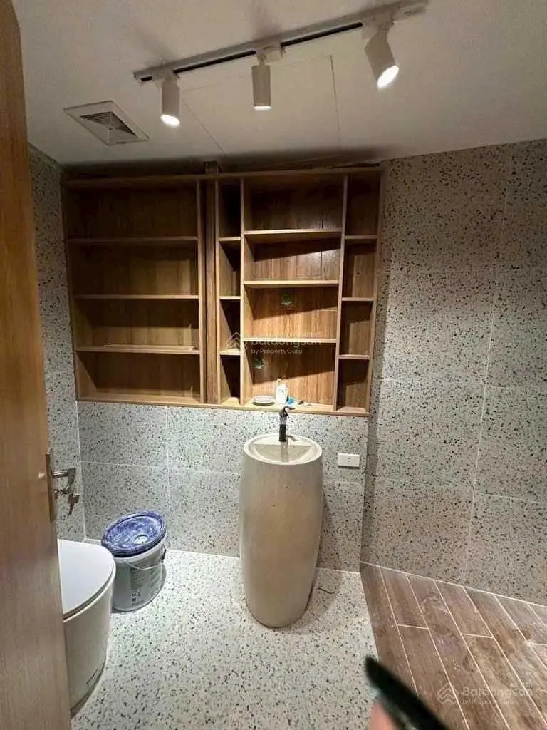 Khẳng định nhà thiết kế cực hiện đại, đẹp, dân thiết kế xây cực kỳ chắc chắn ạ! Ko có căn thứ2.7T