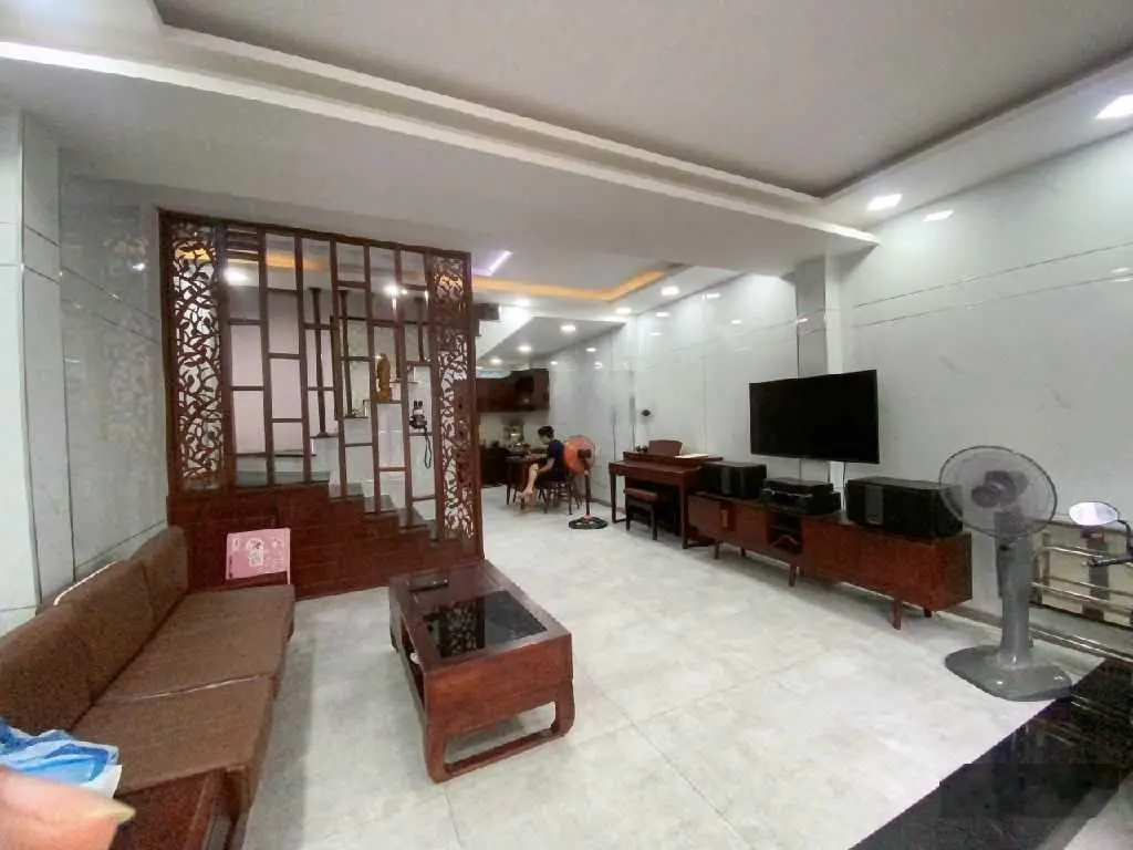 Lê Duẩn - 50m2 - Cách đường 60m - 3 tầng - 3.6 tỷ