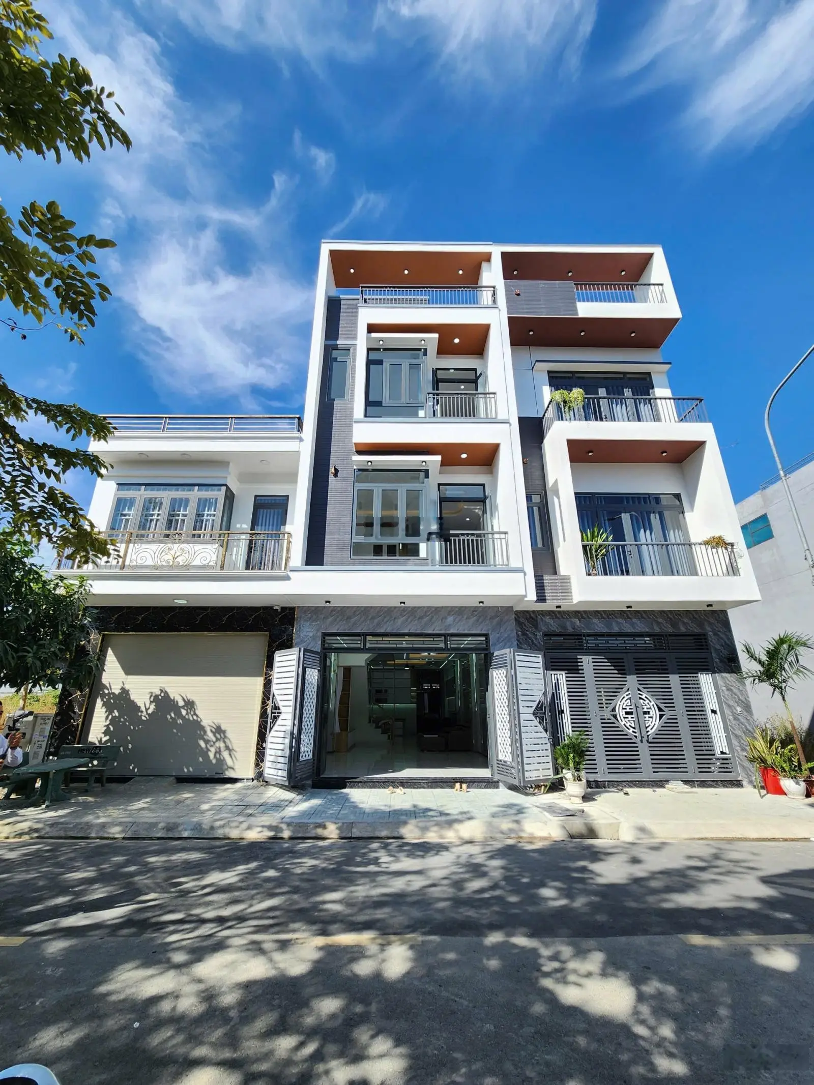 Nhà Phố: 4Tỷ800_85m2 Ngang 5m Nhà 1 Trệt 2 Lầu Full Nội Thât KDC Ngay Vòng Xoay An Phú, TP.Thuận An