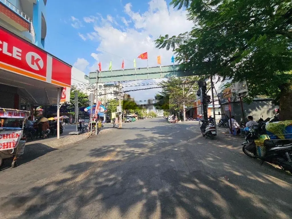 Căn hộ dịch vụ 9 phòng - kết cấu 4 tầng - dòng tiền 45 triệu/tháng - Lâm Văn Bền - Quận 7
