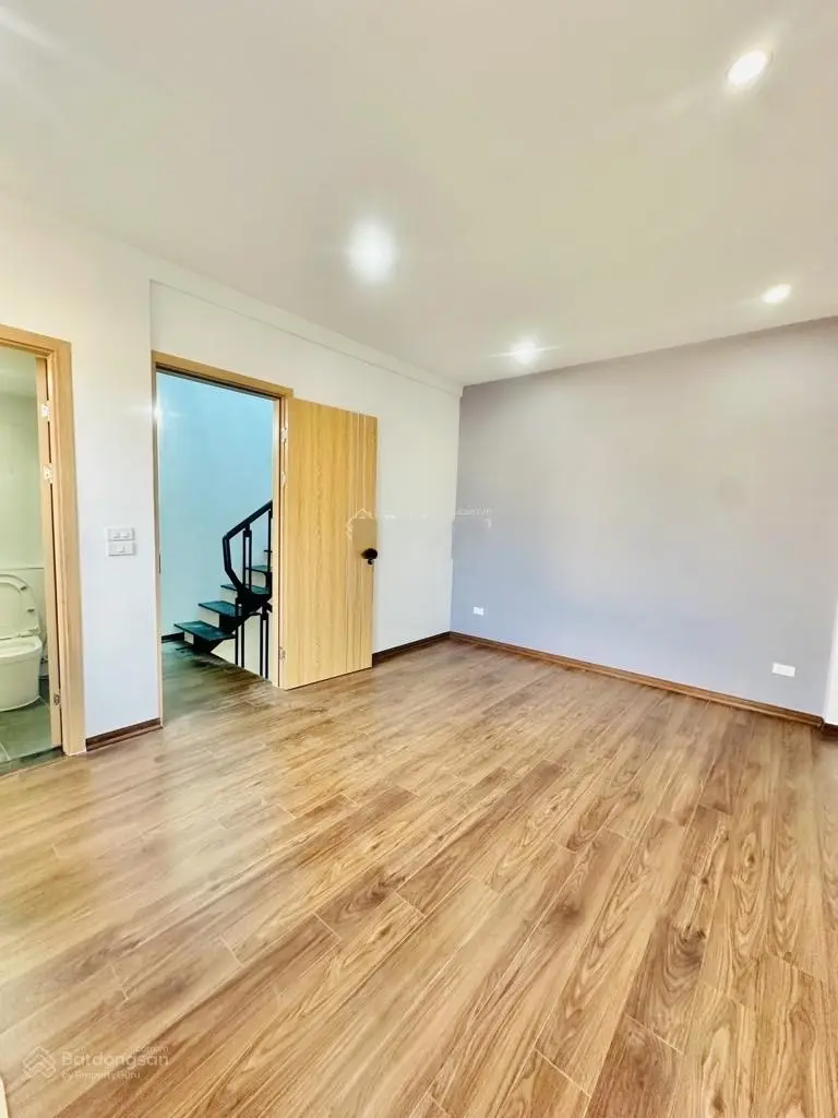 Hiếm Có Khó Tìm-Lê Thanh Nghị 28m2,5 tầng,Gần Ô Tô, Vị Trí Đắc Địa,Ngõ Thông