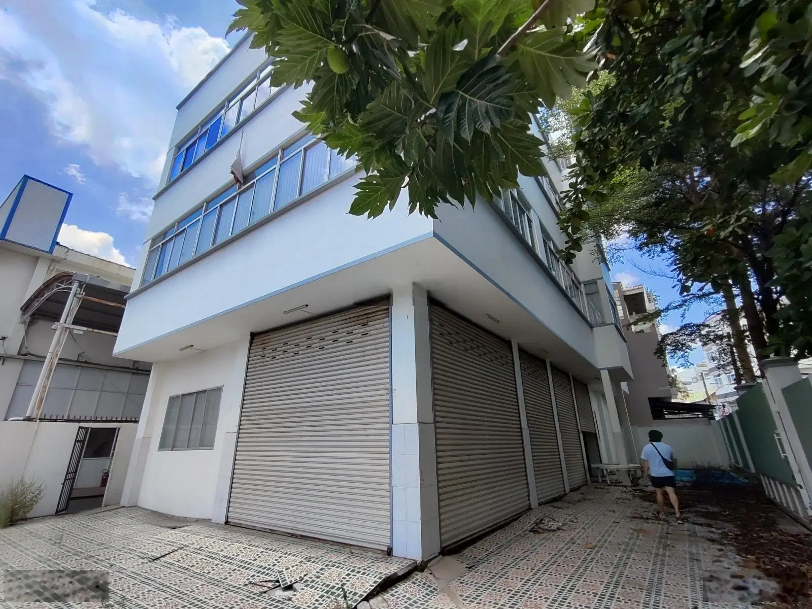 Góc 2 MT ngay Metro 280m2 3 lầu sẵn hợp đồng thuê 100 triệu/tháng