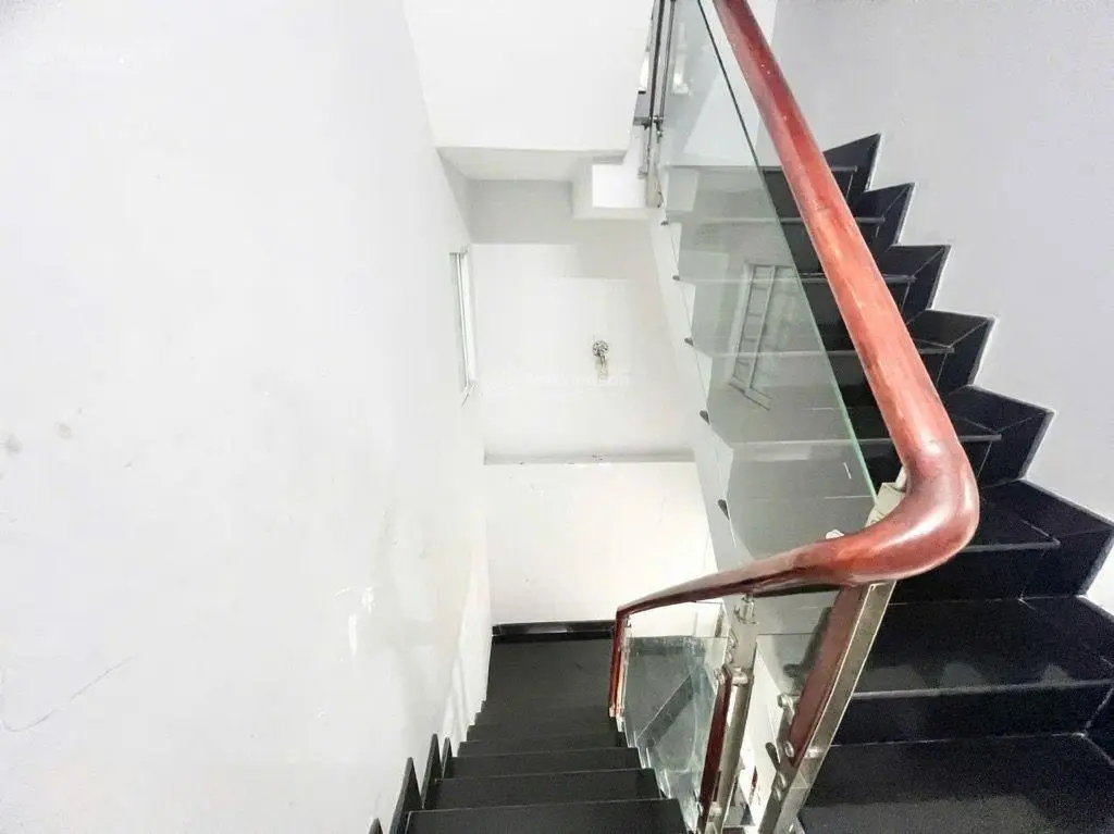 LÊ ĐÌNH CẨN, Tân Tạo, Bình Tân( 40m2 - 3 tầng ) HẺM XE HƠI.Gấp bán giảm 100 Tr, giá mới 4 Tỷ còn TL