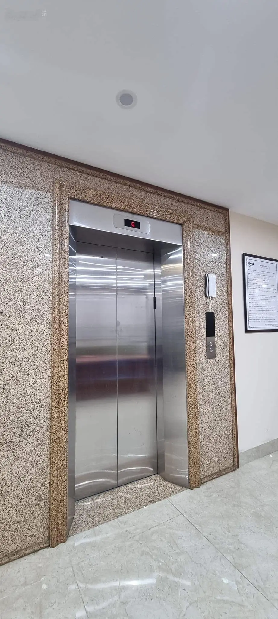 Bán gấp! Tòa nhà văn phòng full công năng 140m2, 8 tầng mặt tiền 7.1m. Đầu tư giữ tiền đỉnh