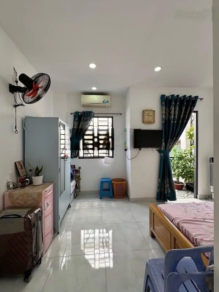Giảm sốc chỉ còn 2tỷ950!! Nhà HXH Lê Thị Hồng, P1, Gò Vấp, DT 52m2, đang cho thuê 14tr/th, sổ riêng