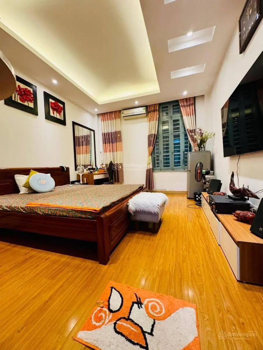 Bán nhà trần cung. 55 m2, 4 tầng dân xây. ngõ nông, thông, 2 thoáng trước sau. giá 10.5 tỷ