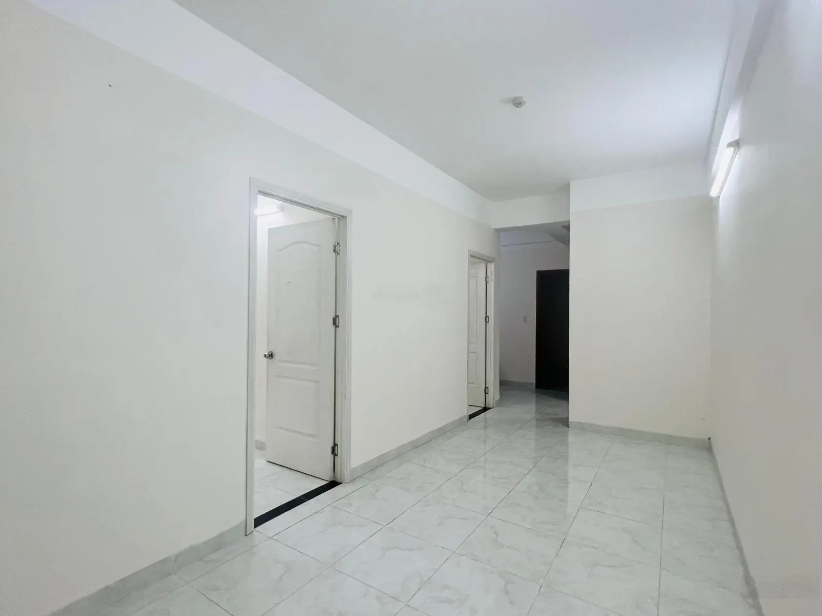 Bán căn hộ 50m2 2PN trung tâm Phan Thiết, giá rẻ 620tr, bao toàn bộ phí sang tên, LH 0944 557 ***