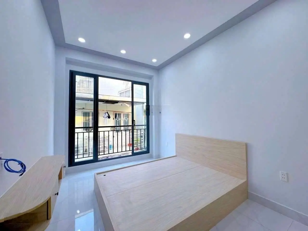Nhà mới đẹp xvnt - gần chợ thị nghè, giáp q1- 39 m2 có 3pn, sẵn nội thất cao cấp - giá chỉ 4.9 tỉ