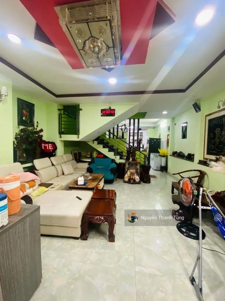 Mặt tiền đông hưng thuận quận 12 - 122m2, ngang hơn 5m, 3 tầng - sân rộng đậu 2 ô tô - nhỉnh 7 tỷ.