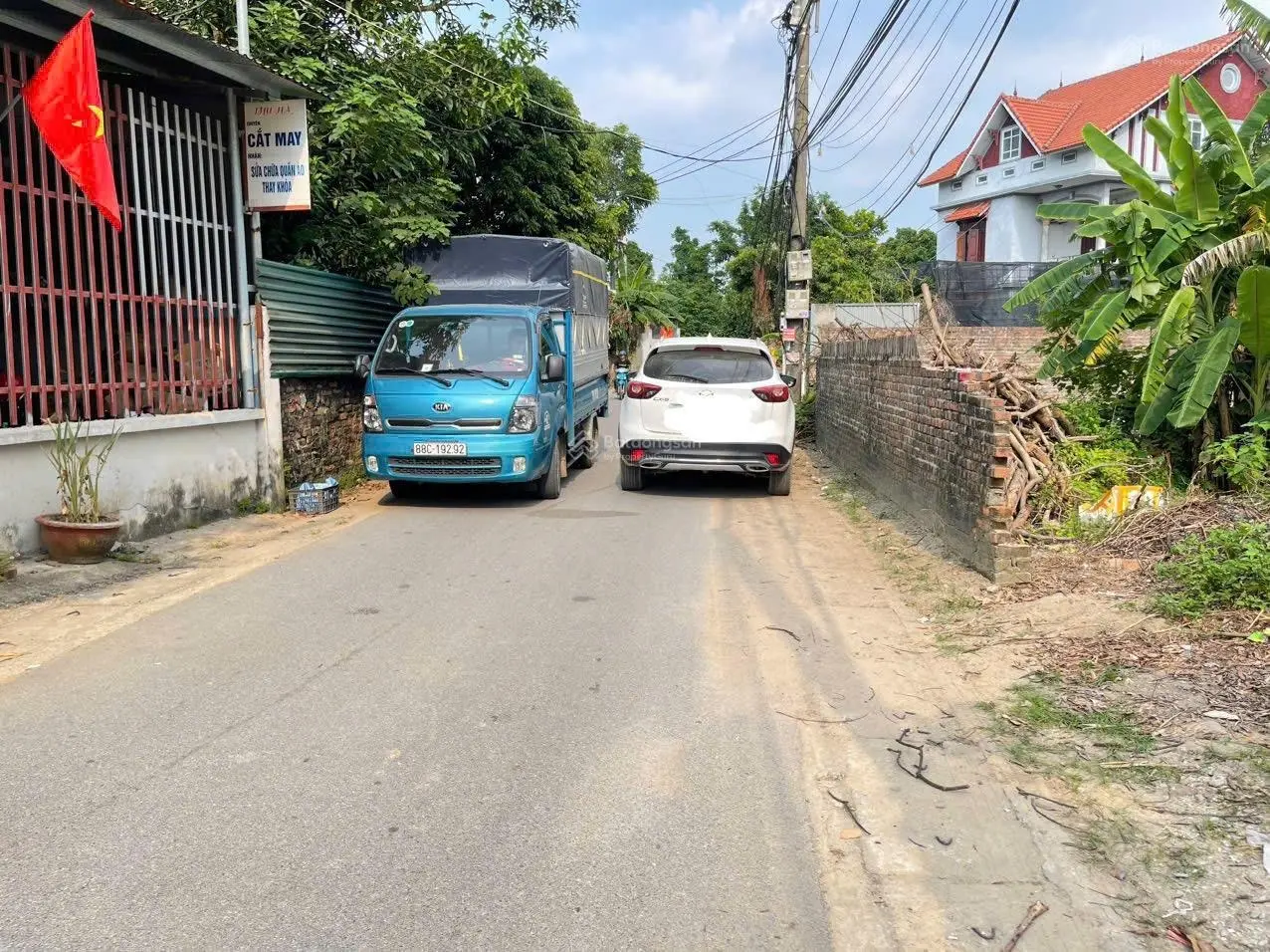 Chính chủ bán đất Liên Bảo, Vĩnh Yên, VP. Đường 2 ô tô đỗ cửa, kinh doanh sầm uất, dân trí cao