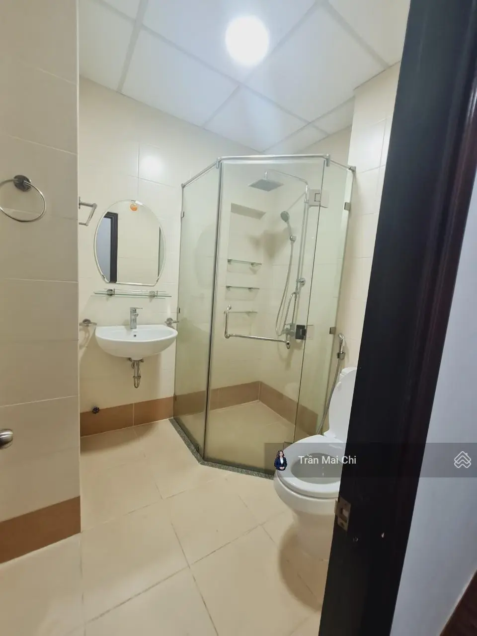 Bán nhanh căn hộ Đà Nẵng Plaza, 16 Trần Phú, Đà Nẵng. Loại căn hộ 2 phòng ngủ, đầy đủ nội thất