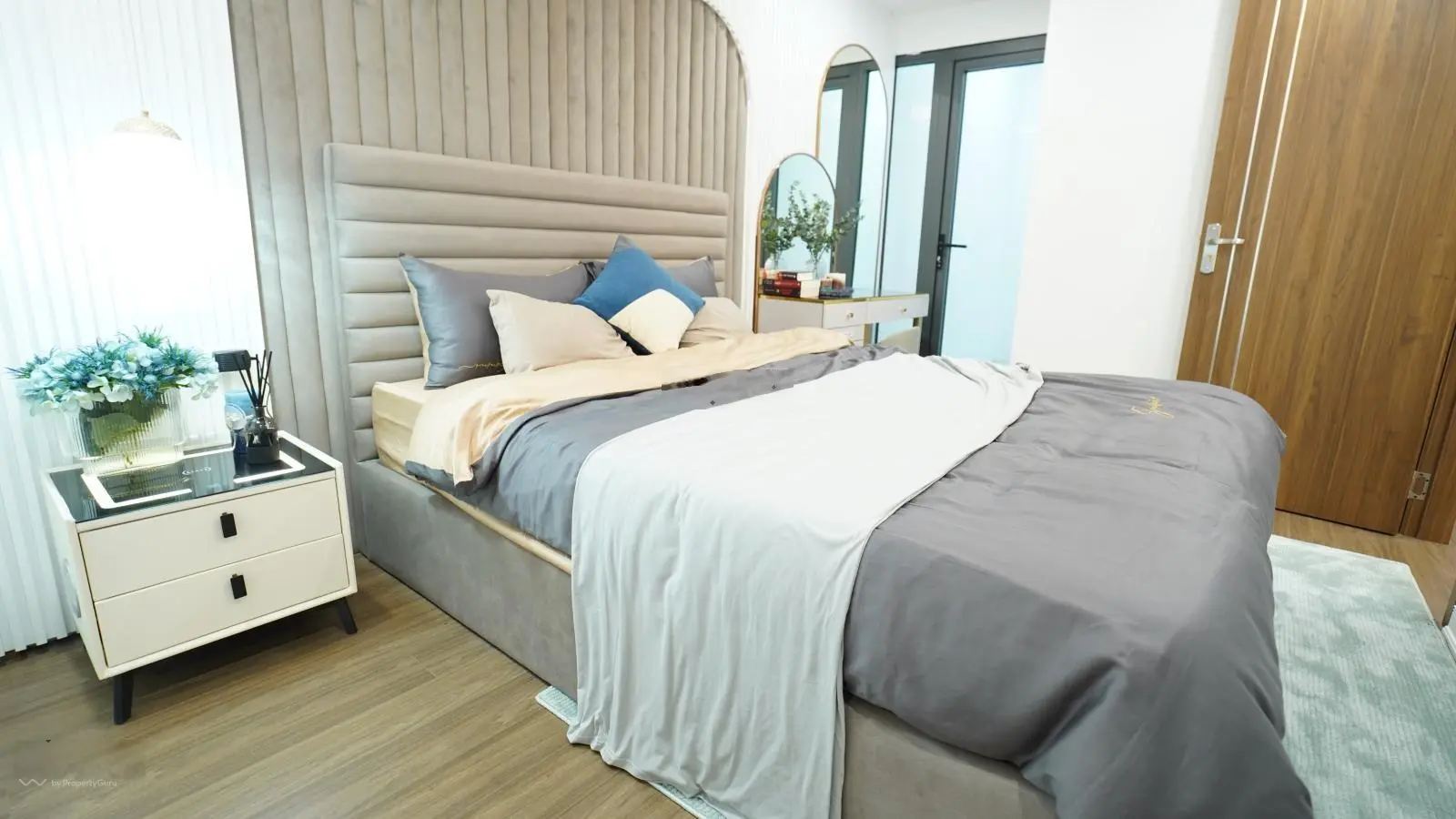 Bán nhanh căn hộ 2PN - 79,1m2 full nội thất liền tường cao cấp, từ 25tr/m2