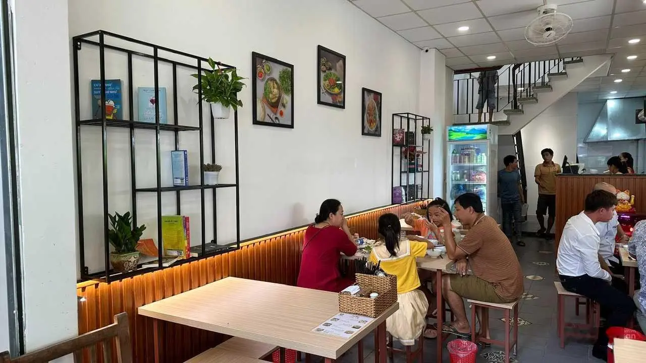 Chỉ 150 Triệu / m2 - Mặt tiền / Bùi Đình Túy - Ngang: 6.7m / Công nhận : 112.7m - HĐT55 triệu/tháng