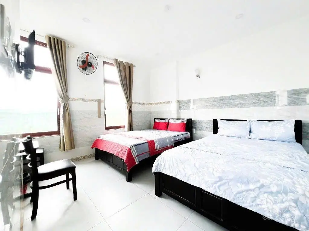 Nhà bán siêu vip - Đồng Khởi nhỉnh 10 tỷ - khách sạn 4 tầng - 20 phòng - LN 60tr/tháng