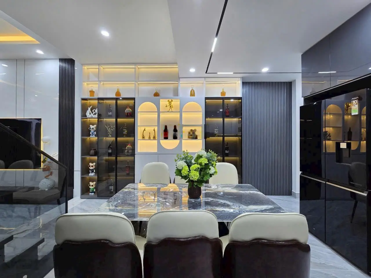 Bán siêu phẩm thiết kế Luxury, full nội thất hiện đại, cách biển 500m, sân ô tô. LH 0937 894 ***