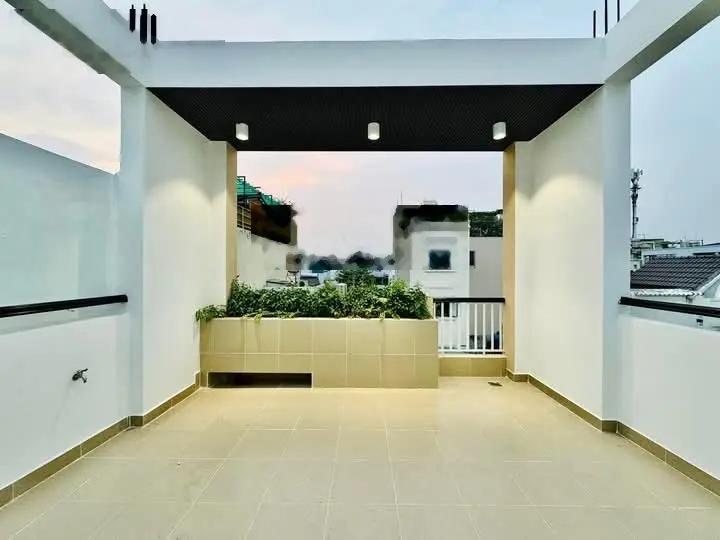 Bán gấp nhà đẹp hẻm xe hơi Đ. CMT8, P15, Q10 .DT: 5,5x17m Full Nội Thất Vào Ở Ngay Giá 4Tỷ 360.