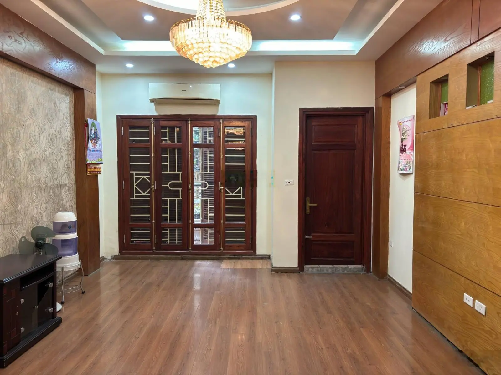 Chính chủ bán nhà ngõ 12 Nguyễn Văn Huyên, Cầu Giấy - kinh doanh - ô tô tránh - 76m2 - 5 tầng.