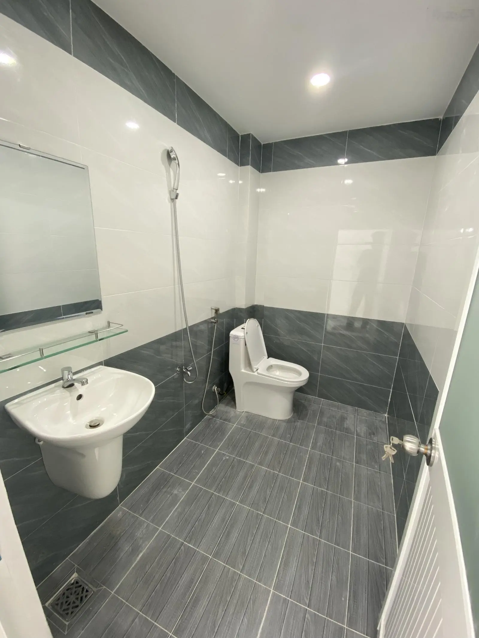 Cần bán nhà mặt tiền Đỗ Xuân Hợp, Phước Bình, Quận 9 TP Thủ Đức