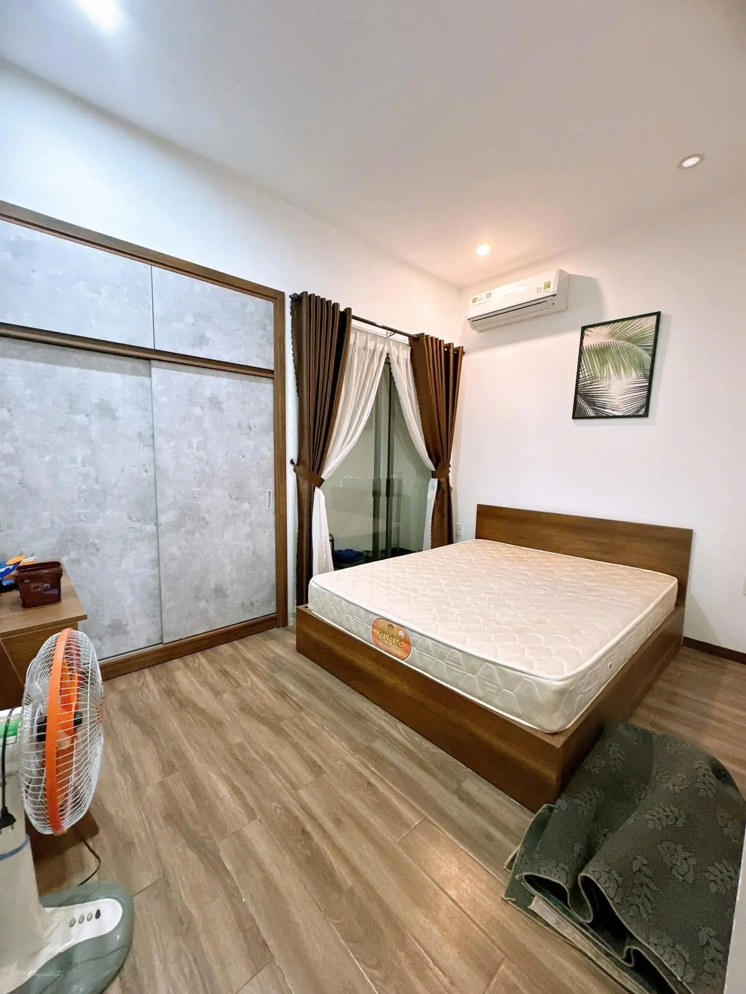 Nhà 2mê rưỡi kiệt 62/12/2 Nguyễn Huy Tưởng Vị trí : cách đường chính 30m,
