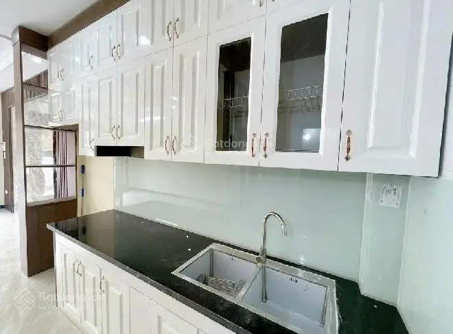 Nhà Nguyễn Khoái (số chẵn), ô tô vào cửa, thoáng trước sau, ngõ thông, 100m ra phố, giá đầu tư