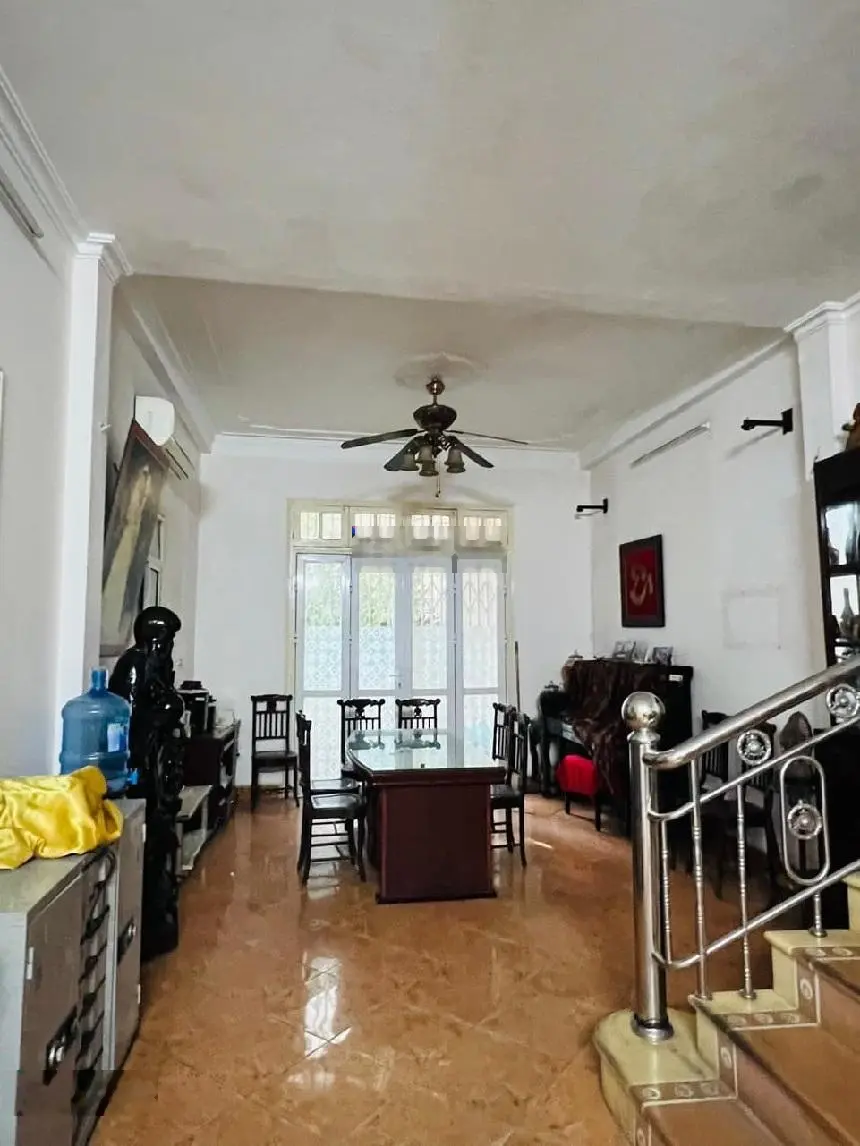 Bán nhà Nguyễn Đình Thi, Tây Hồ: 61m, 4 tầng, mặt tiền 4,5m giá 32 tỷ. View Hồ, 3 mặt thoáng.