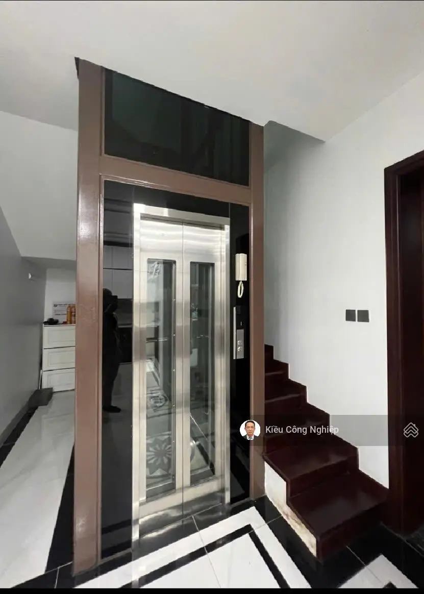 Bán nhà đẹp phố Kim Đồng DT 145m2, MT 12m, gara, thang máy, ở sướng