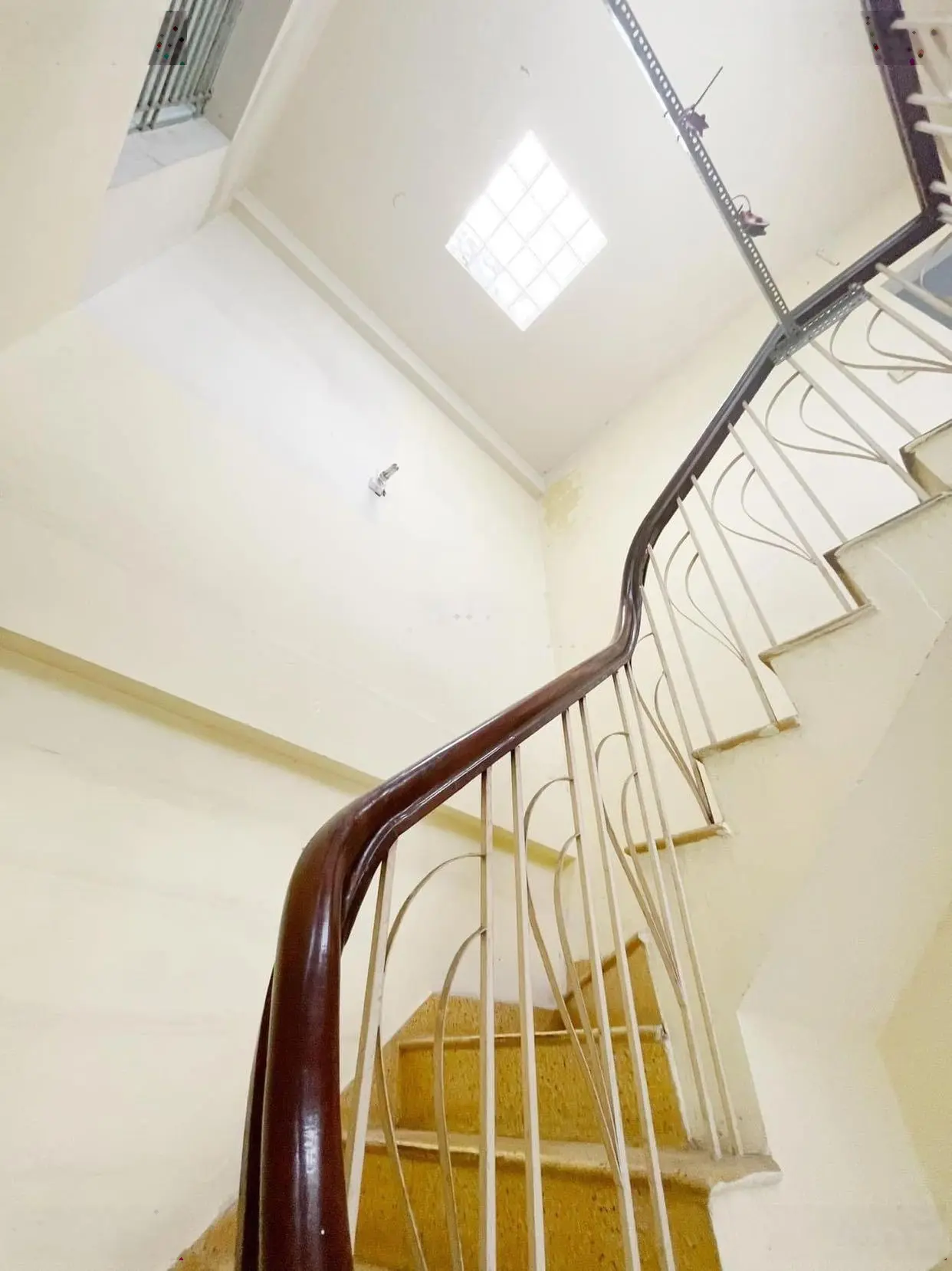* 83m2 mặt tiền * (4 nở hậu 4,7 x 20m) - 4 tầng - Cư Xá Đô Thành
