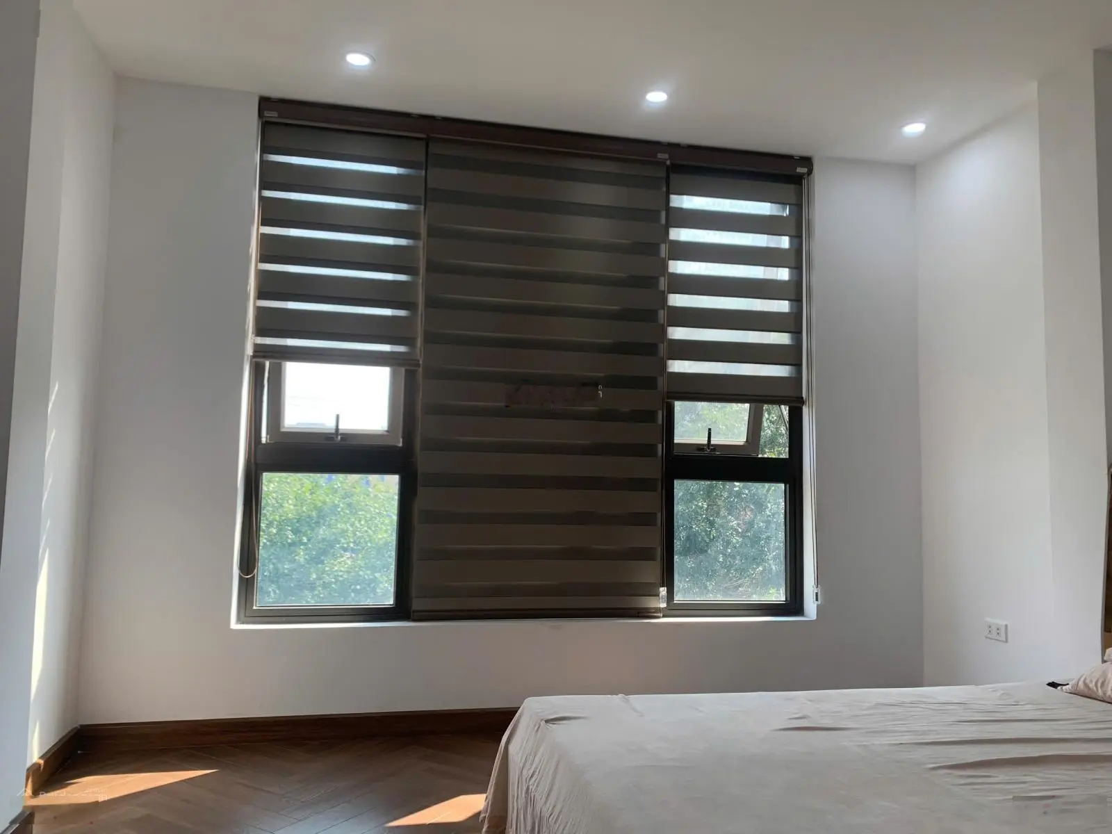 Đền Lừ mặt phố giá trong ngõ,vị trí đẹp ko quy hoạch.55m2+7 tầng+thang máy+dòng tiền 50tr/th*20,8tỷ