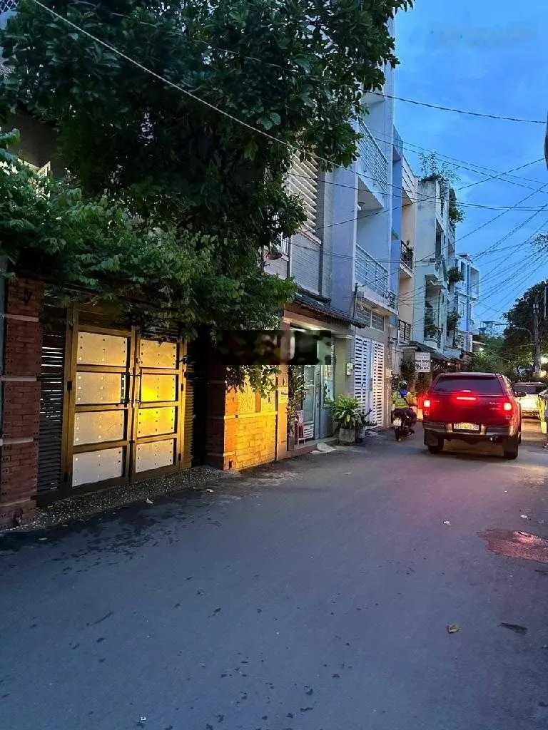 VIP!!! Siêu phẩm villa phong cách Đà Lạt gần công viên làng hoa, 8x15, 2 tầng, cực chill