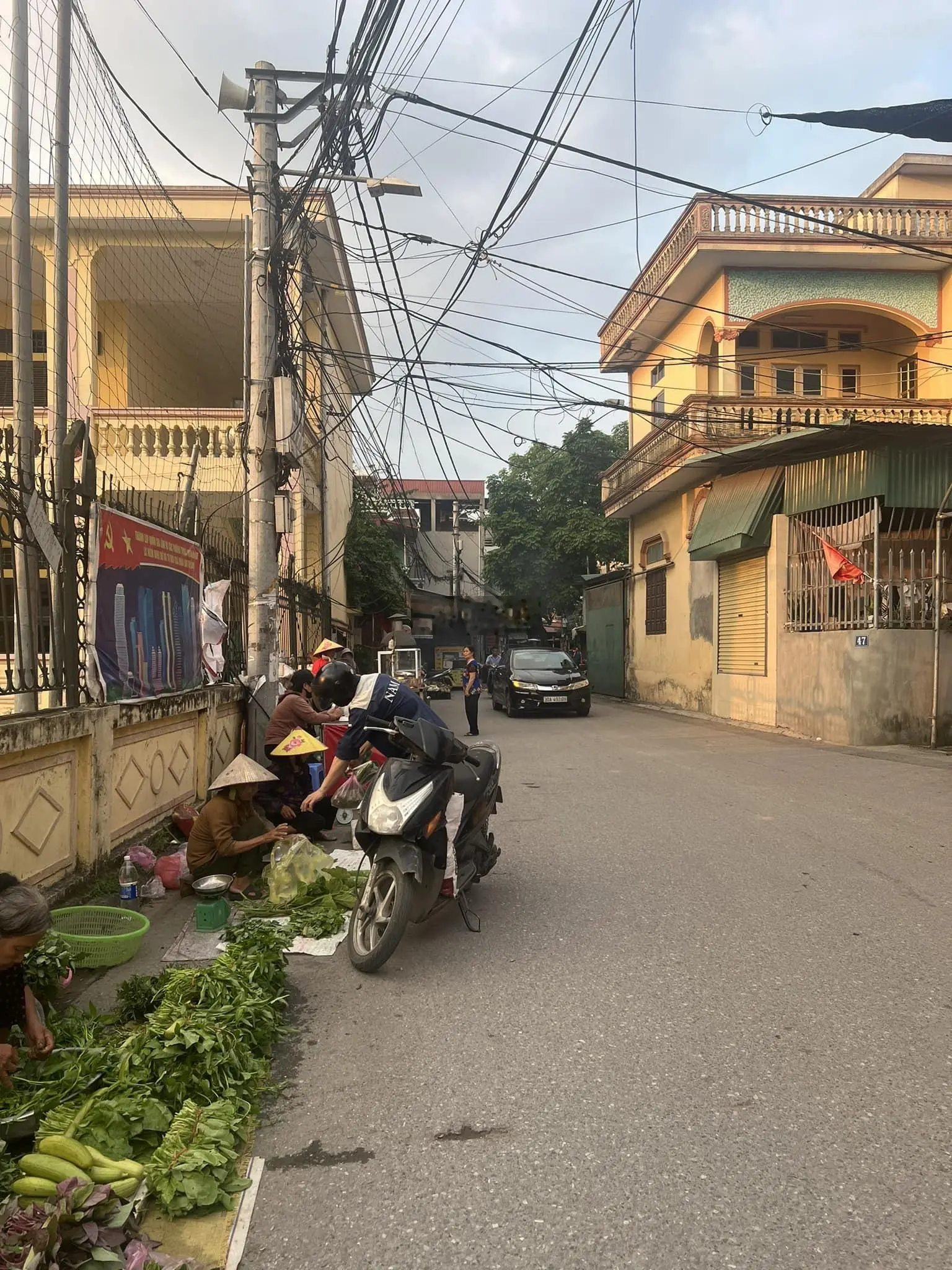 Chủ nhờ bán 86,5m2 đất hai mặt tiền Kim Âu, Đặng Xá, Gia Lâm đường ô tô thông giá bán bất ngờ