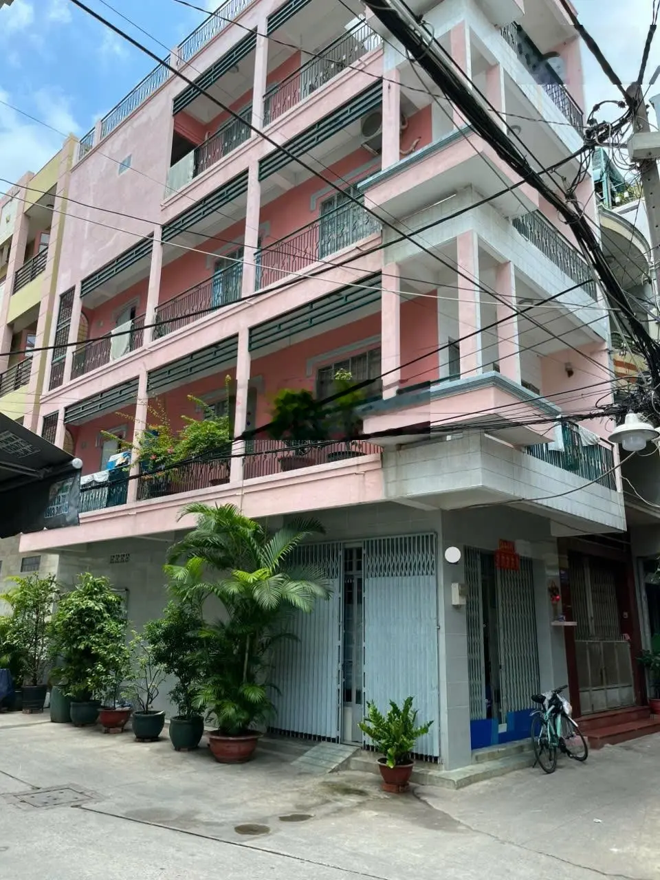 Bán gấp căn góc 2MT HXH Hàn Hải Nguyên P.2, Quận 11, 4 lầu chỉ 8.3 tỷ