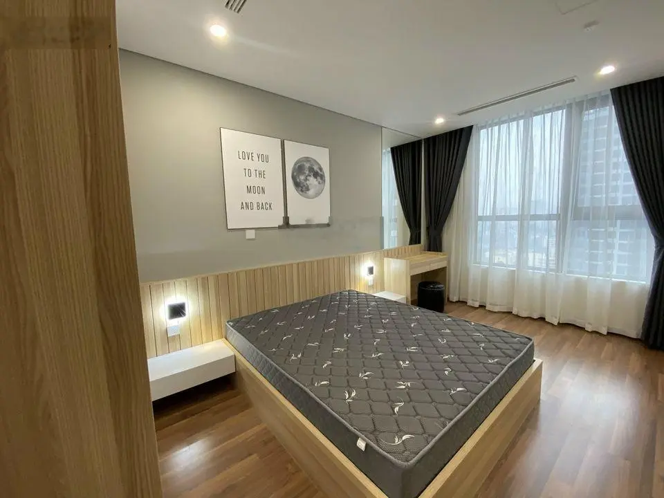 Bán gấp căn hộ Sapphire số 4 Chính Kinh 3PN, 2WC, DT: 90.m2. Full nội thất, ban công ĐN giá 5 tỷ