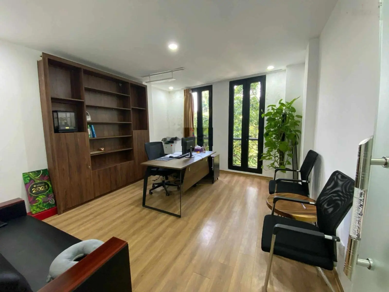Bán nhà mặt phố lê trực ba đình dt 70m nhỉnh 40tỷ vị trí siêu đẹp vỉa he rộng kinh doanh đỉnh