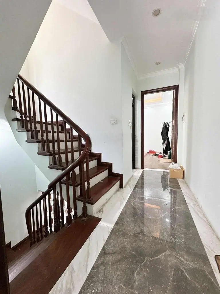 Phố VIP Kim Đồng, quận Hoàng Mai. Nhà Phân Lô. Ô tô đỗ cửa ngày đêm. Kinh doanh đông đúc, sầm uất