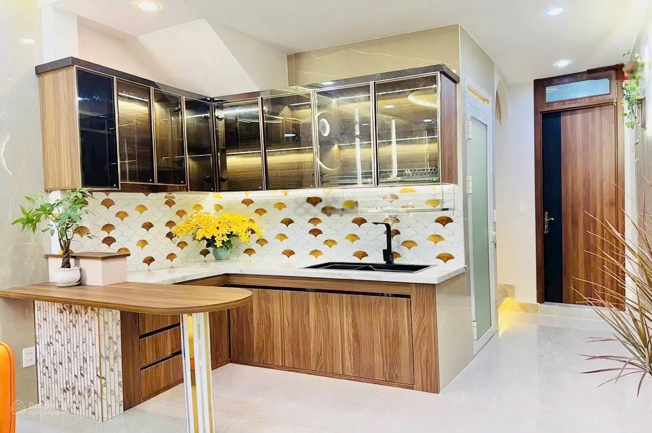 [ Quận 6 ] 5 tỷ 500 ( Nắm Chủ ) Chính chủ gởi bán Nhà hẻm 1/ đg Minh Phụng, P6 Q6.