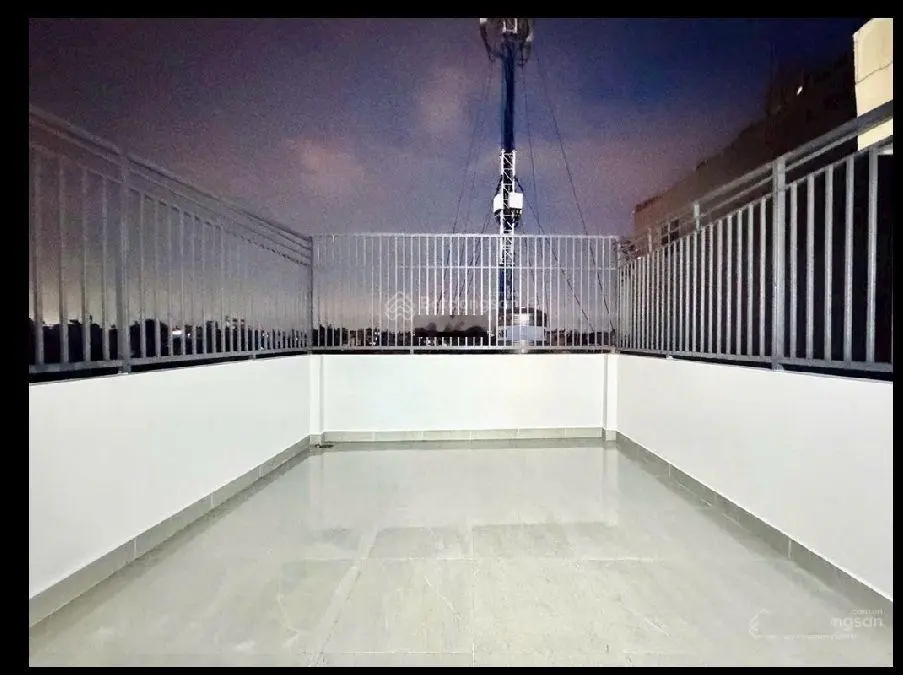 Bán gấp nhà 5 tầng 66m2, full nội thất cao cấp, đối diện Emart Gò Vấp