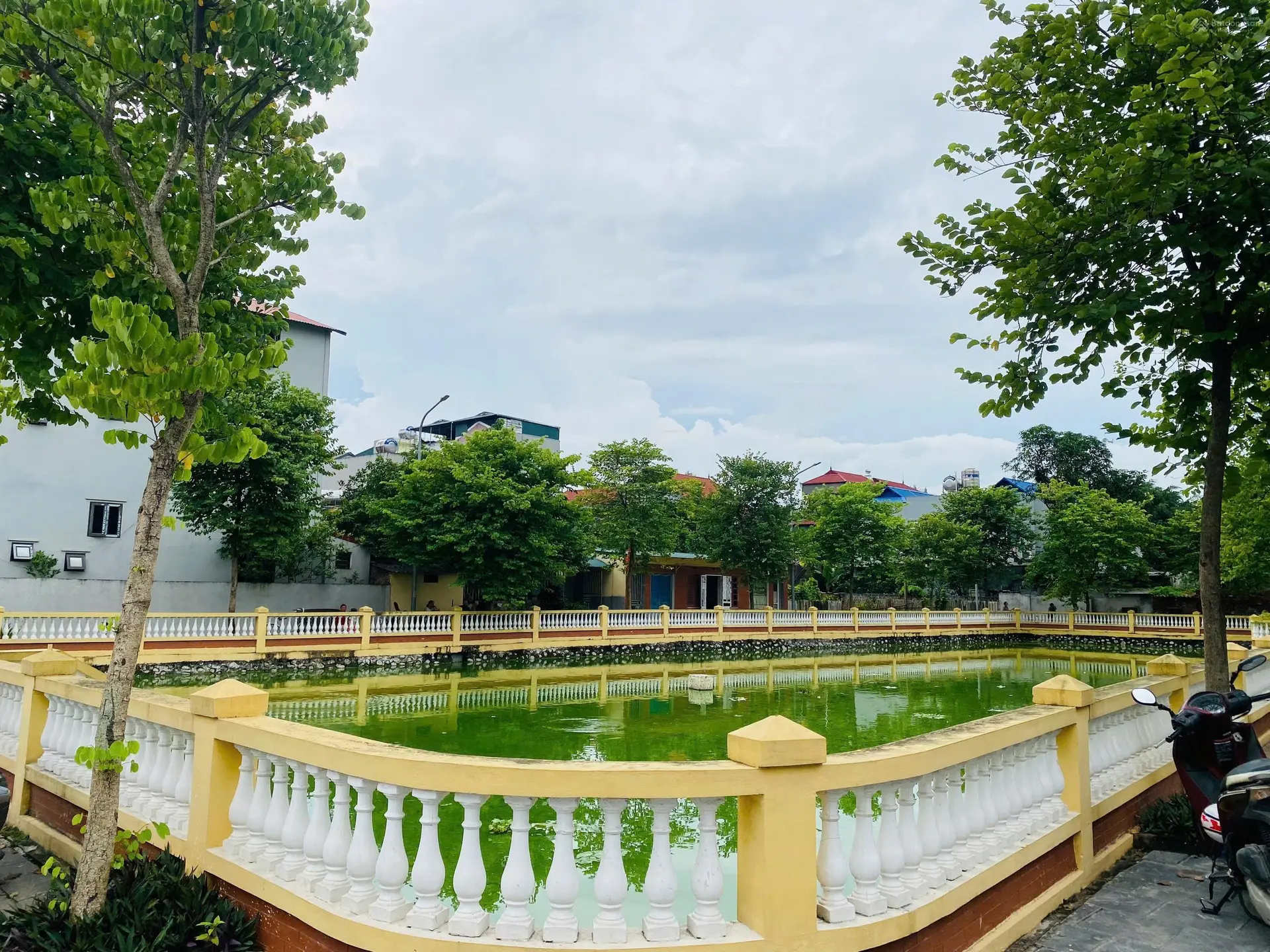 Bán đất 65.5m2 Du Nội, Mai Lâm, mặt tiền 3.75m, hậu 4.20m, sổ chính chủ