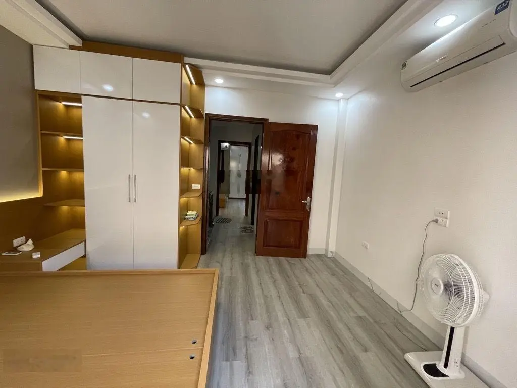 Bán nhà phố Chùa Quỳnh, HBT, 43.3 m2, 5T ngõ rộng, kinh doanh, chỉ 12 tỷ