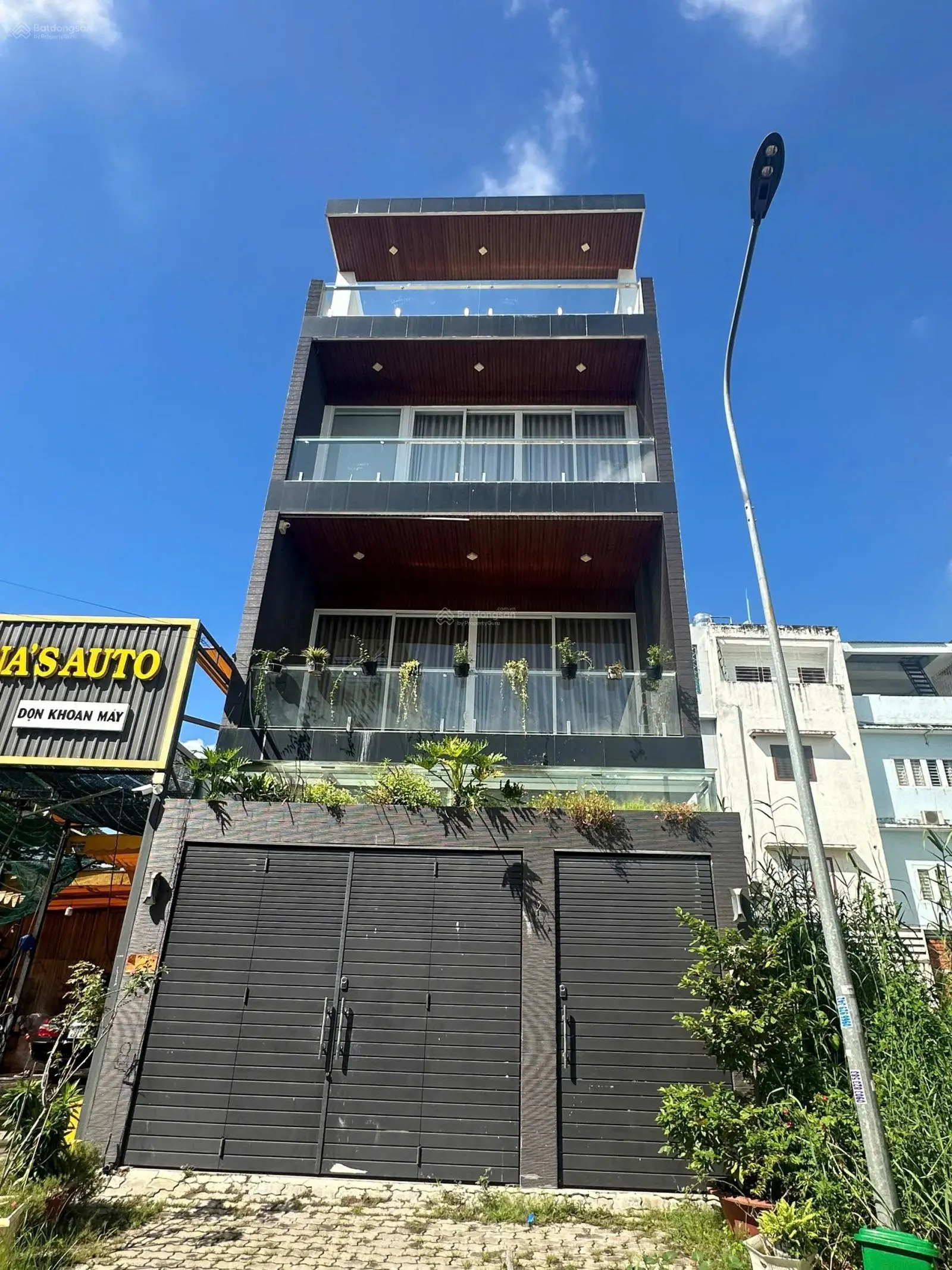 Chỉ 12.x tỷ. Ngang 9m - bán nhà mặt tiền 4 tầng. kinh doanh CHDV-Ở. Đường Phạm Hùng, Quận 8