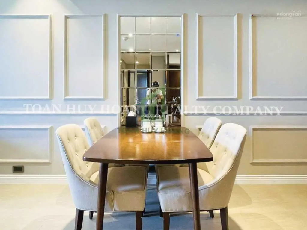 Bán căn hộ 2 phòng ngủ tòa Alphanam Luxury chuẩn 5 sao