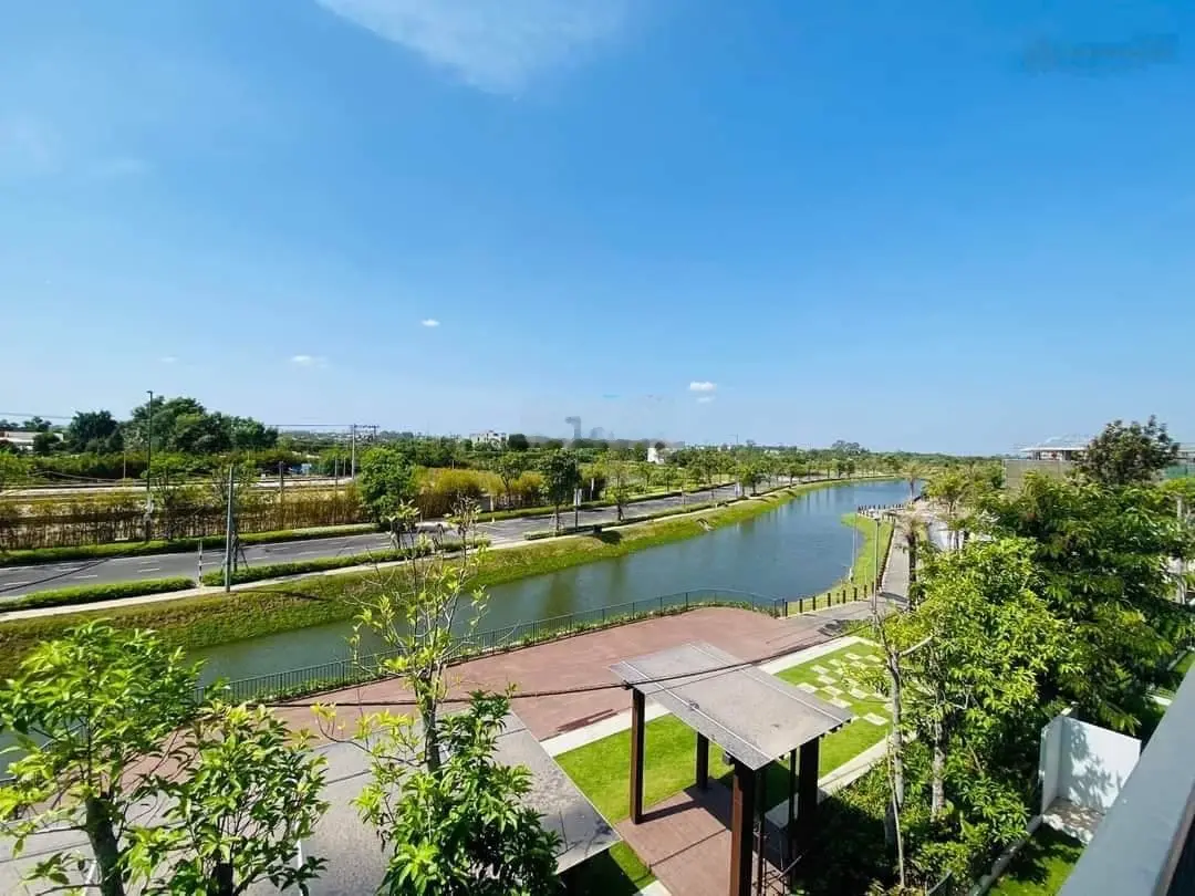 Biệt thự song lập 10x20 Infinity view trực hiện hồ, sát bên hồ bơi và căn đơn lập đẹp nhất dự án