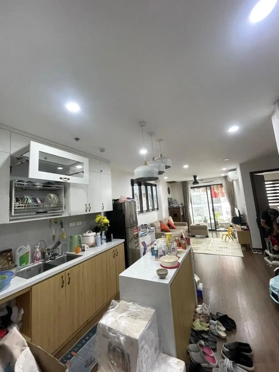 Gia đình tôi cần bán gấp căn 2n 69,9m2 toà t4 thăng long capital hướng đông giá chỉ nhỉnh 3 tỷ