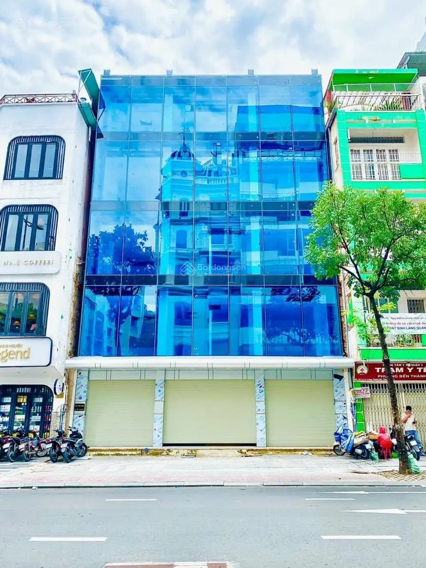 NÓNG bán mặt tiền Lý Tự Trọng, p.bến thành, Quận 1. DT (8,6 x 18m). 5 lầu . giá 69.9 tỷ TL