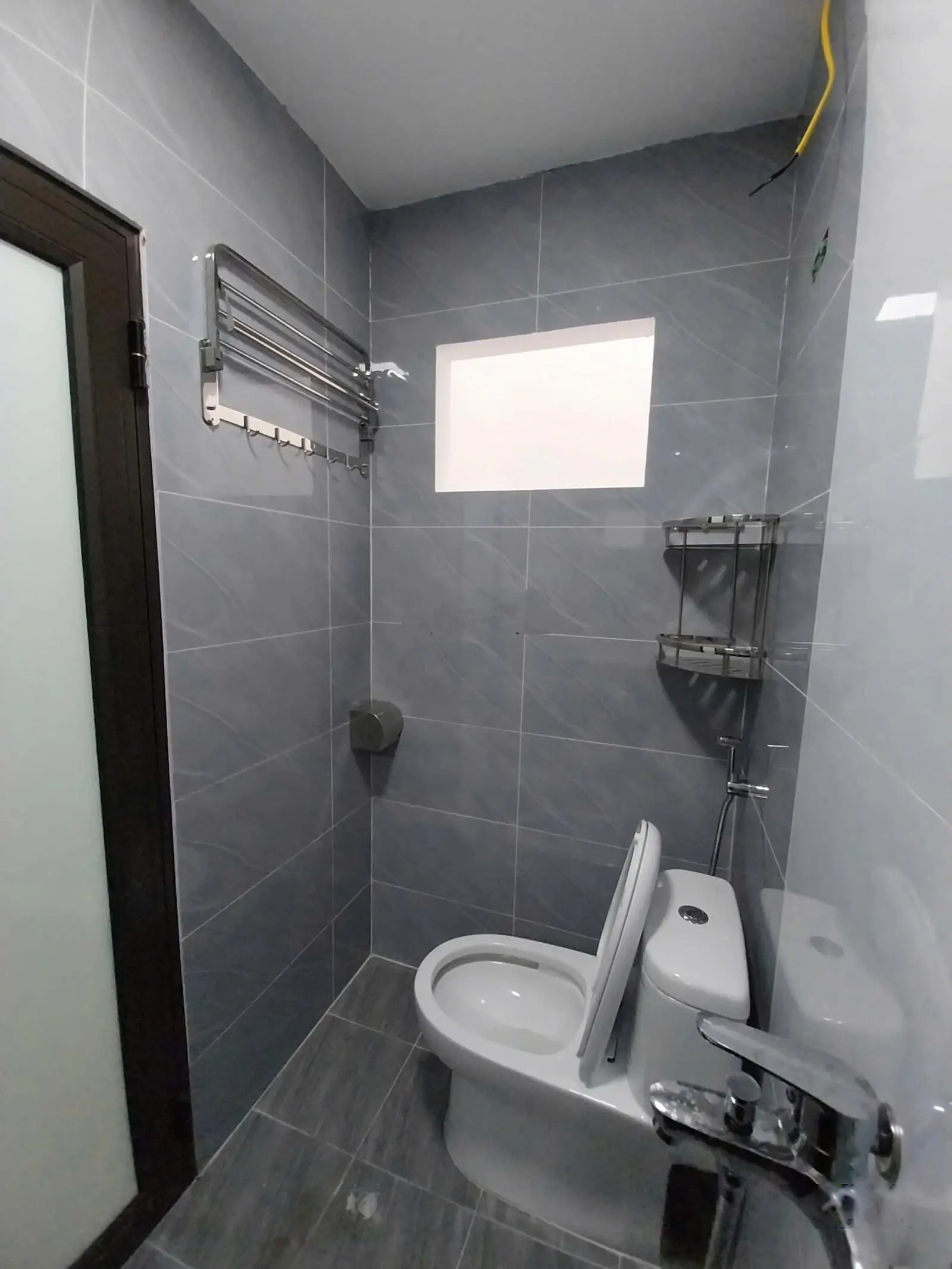 Nhà đẹp 3T*40m2 có thể cho thuêcó sân riêng ôtô lùi tận cửa Sát đại học TDTT cách TT Hà Đông 3,5km