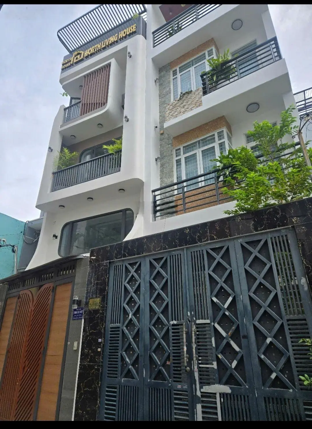 Bán gấp nhà 5 tầng 66m2, full nội thất cao cấp, đối diện Emart Gò Vấp