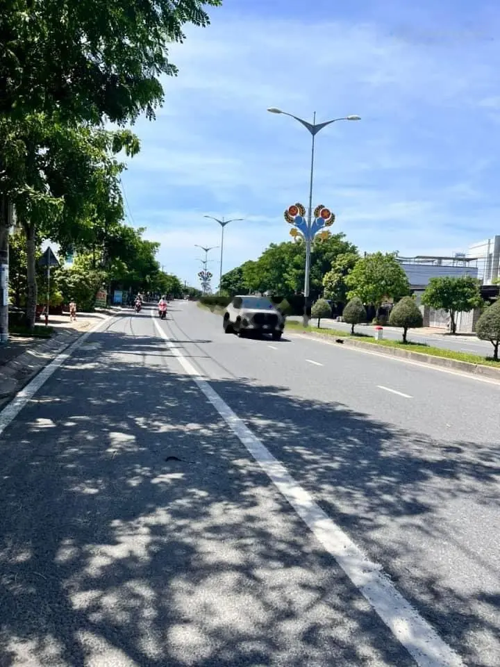 Cần tiền nên thiện chí bán lô đất chính chủ mặt tiền 33m sát khu công nghiệp và khu phố chợ