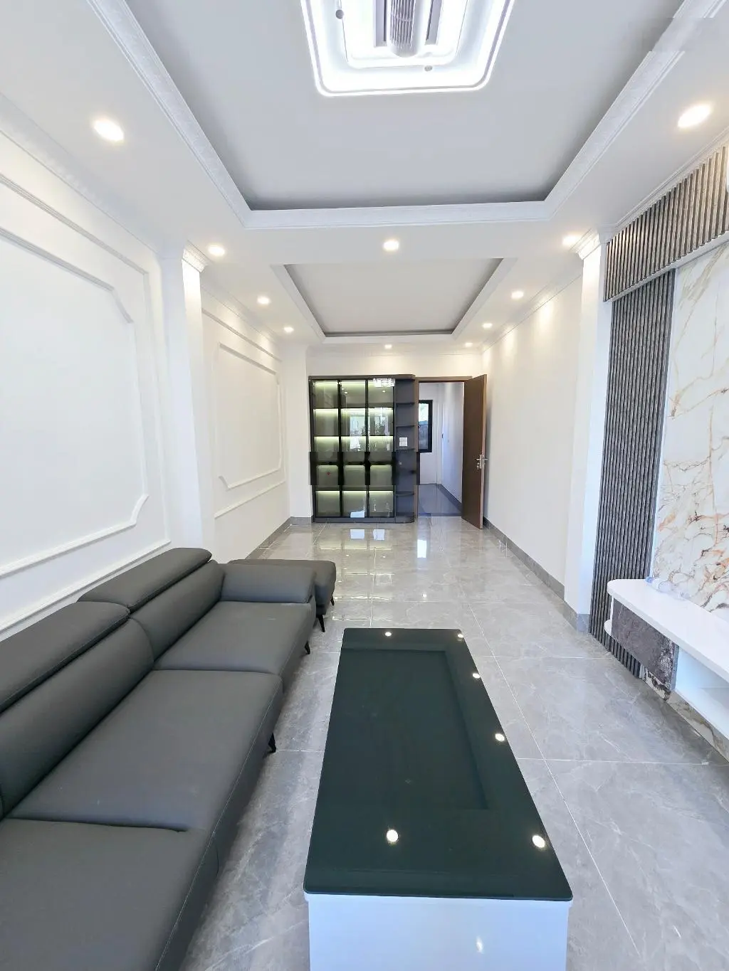 Siêu phẩm thạch bàn 40m2 x 6t thang máy gara ô tô ngõ thông kinh doanh tốt an sinh đỉnh cao
